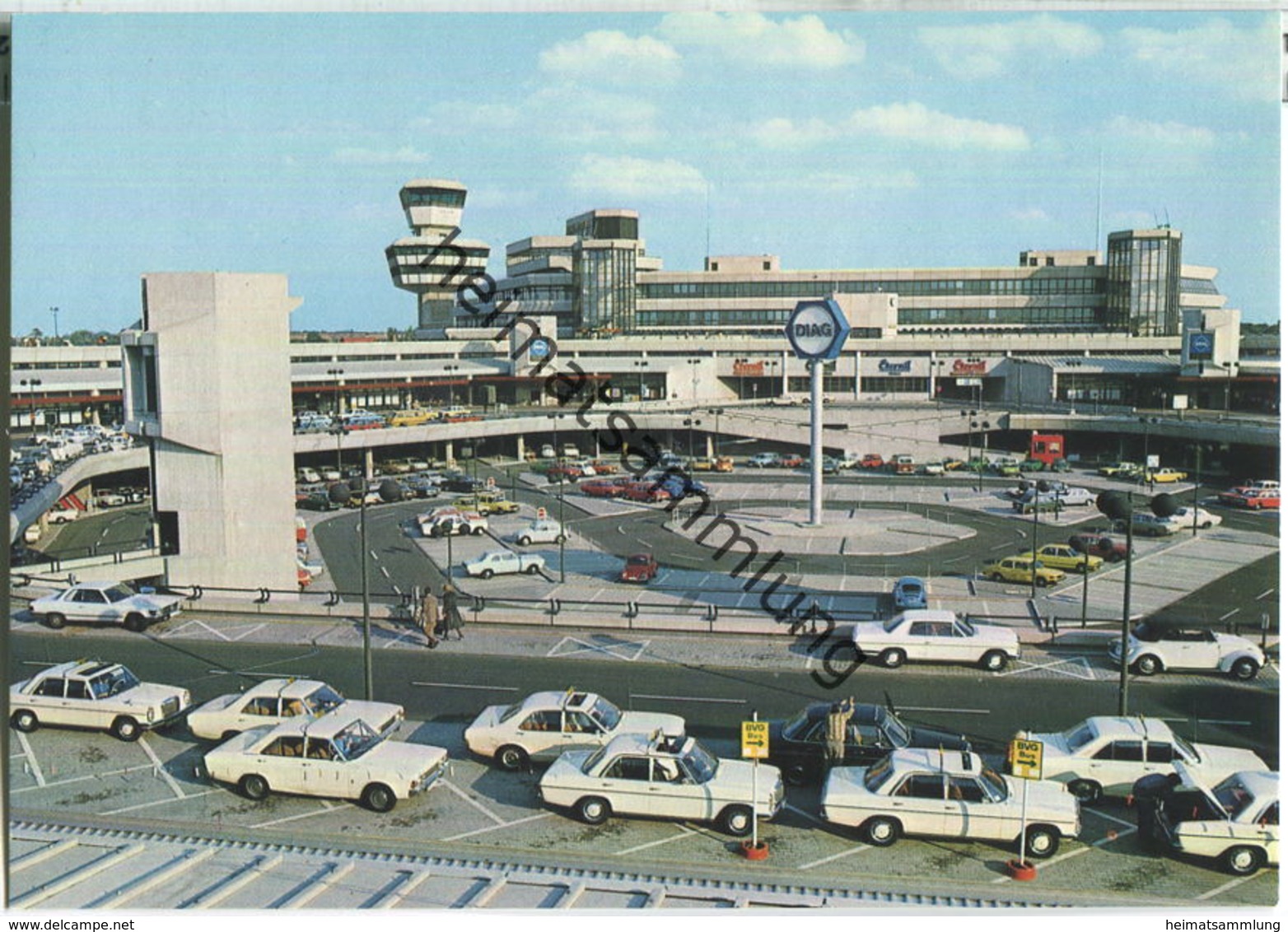 Flughafen Berlin Tegel - Innenhof - Taxi - Verlag Deutsch Schwalbach/Saar - Tegel