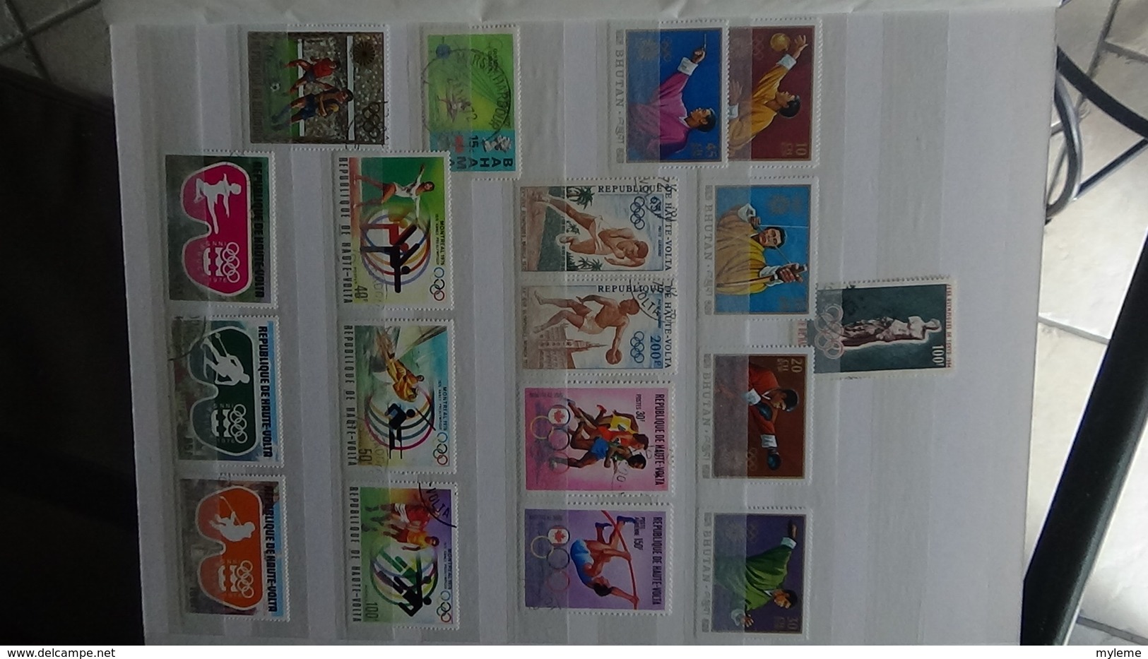 Gros album de thématiques Jeux Olympiques en timbres et blocs tous pays