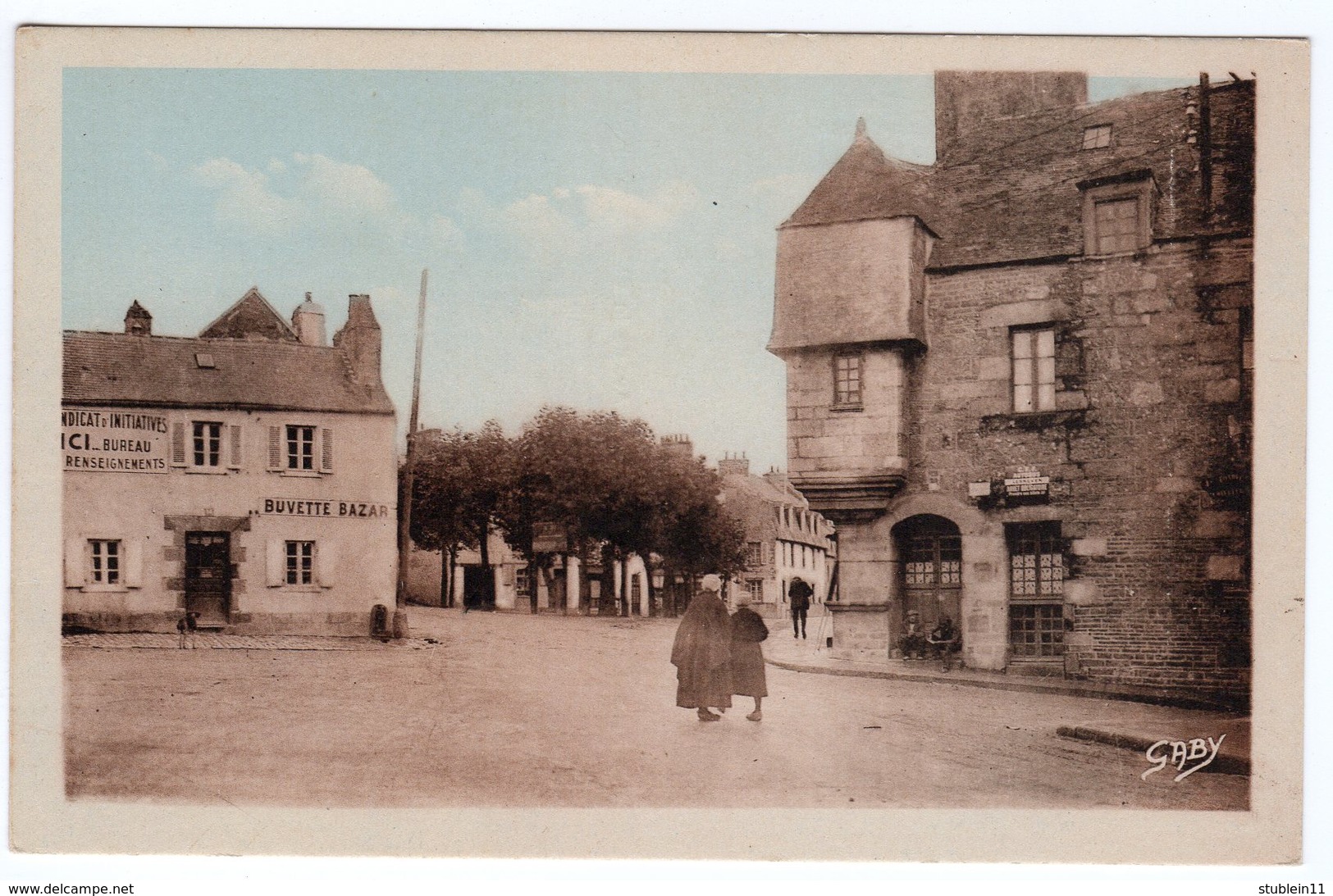 Lesneven (Finistère)   Quelques Aspects         LES 3 CARTES - Lesneven