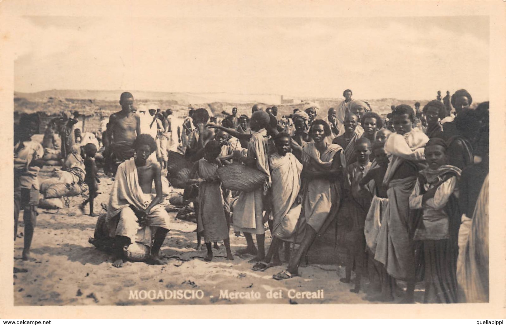 08756 "SOMALIA - MOGADISCIO - MERCATO DEI CEREALI" ANIMATA.  CART NON SPED - Somalia