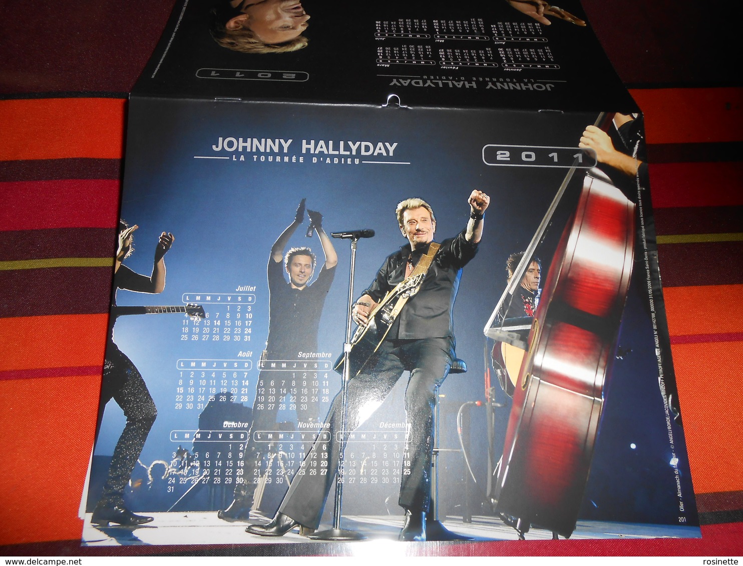 Calendrier  De La Poste 2011 JOHNNY HALLYDAY La Tournée D'adieu/entre Nous ça Ne Finira Jamais !voir Photo Recto -verso - Grand Format : 2001-...