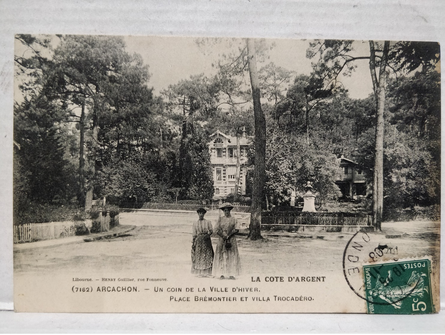 Arcachon. Place Brémontier Et Villa Trocadéro. - Arcachon