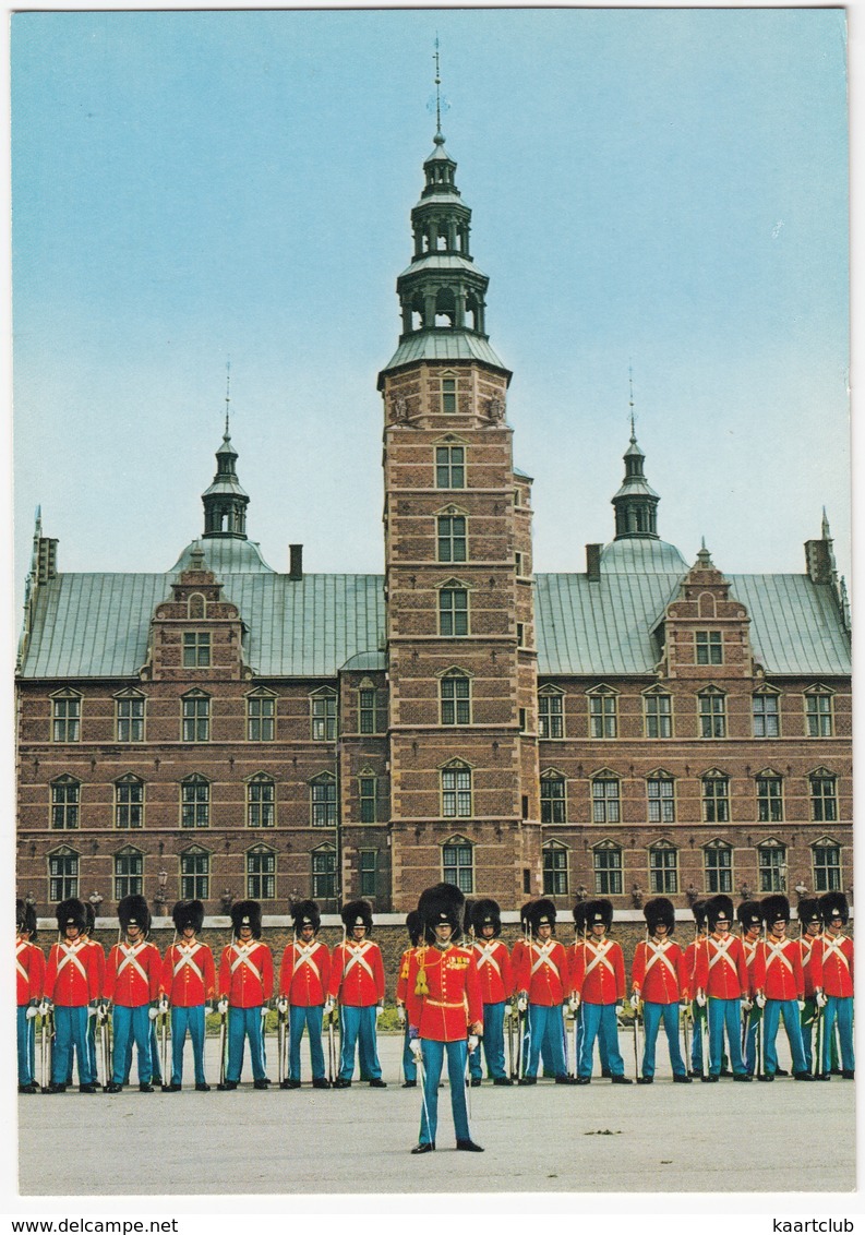 Copenhagen: Den Kgl. Livgarde Foran Rosenborg Slot - The Royal Guard - Die Königliche Leibgarde - (DK.) - Denemarken