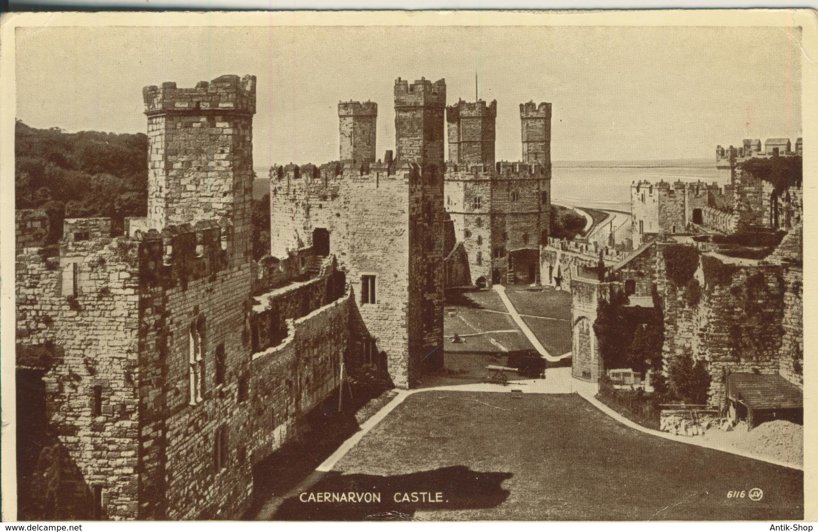 Caernarvon V. 1950  Castle  (2322) - Caernarvonshire