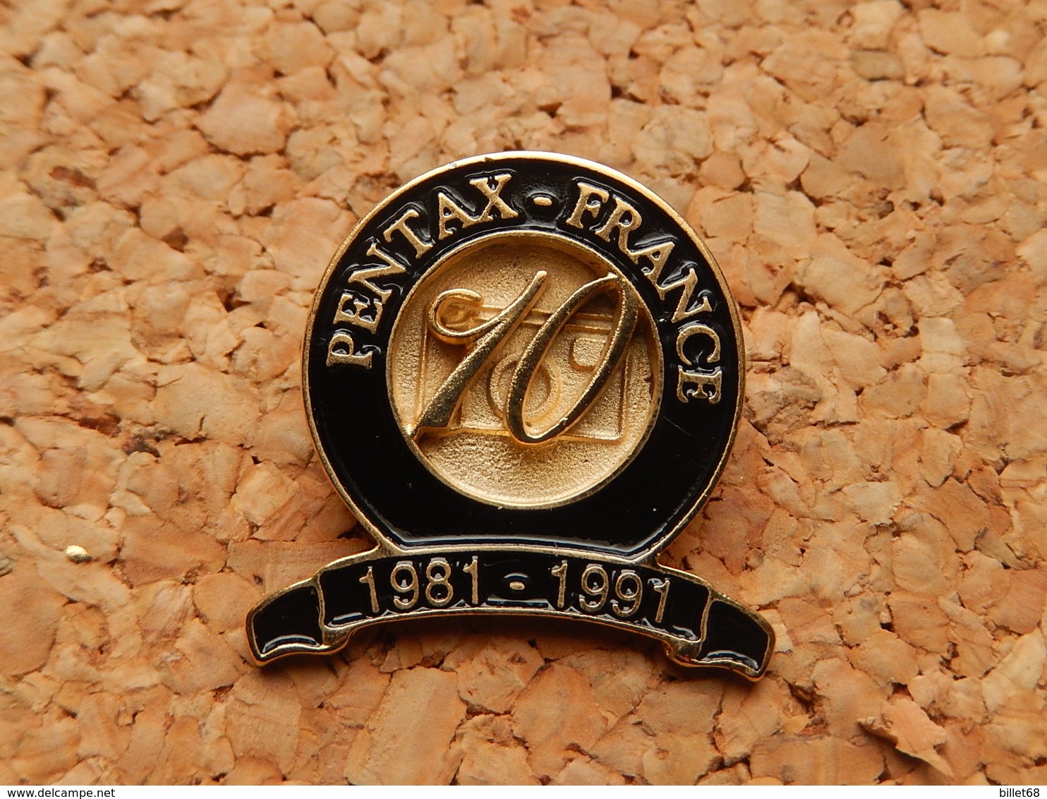 Pin's -  PENTAX FRANCE 10 Ans - Photography