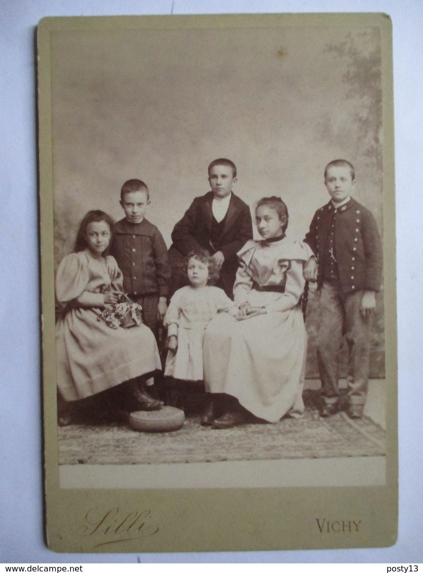 Photographie Ancienne De Cabinet - 1893 - Beau Groupe D'Enfants -  Photographe Silli, VICHY -  TBE - Old (before 1900)