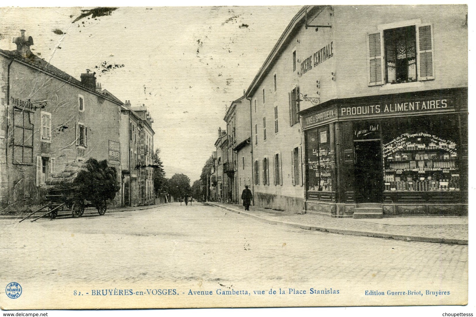 88 - Bruyères En Vosges - épicerie Centrale Et Avenue Gambetta Vue De La Place Stanislas N° 82 - Bruyeres