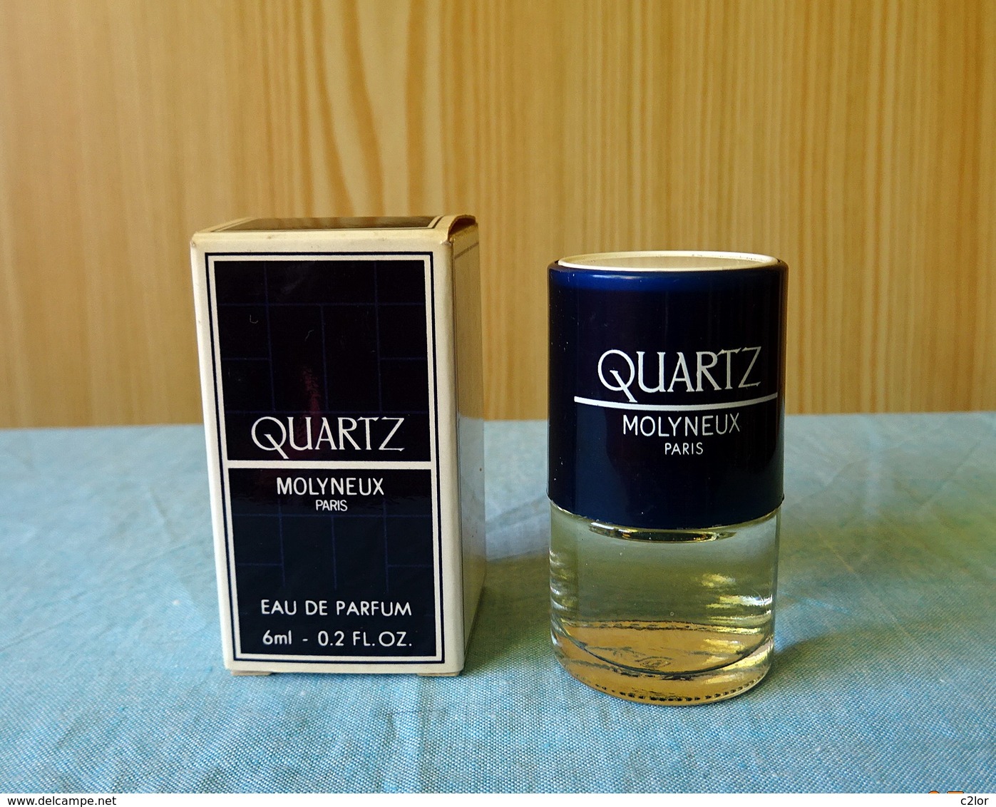 Miniature "QUARTZ  " De MOLYNEUX  Eau De Parfum  6 Ml Dans Sa Boîte (M076) - Miniatures Femmes (avec Boite)