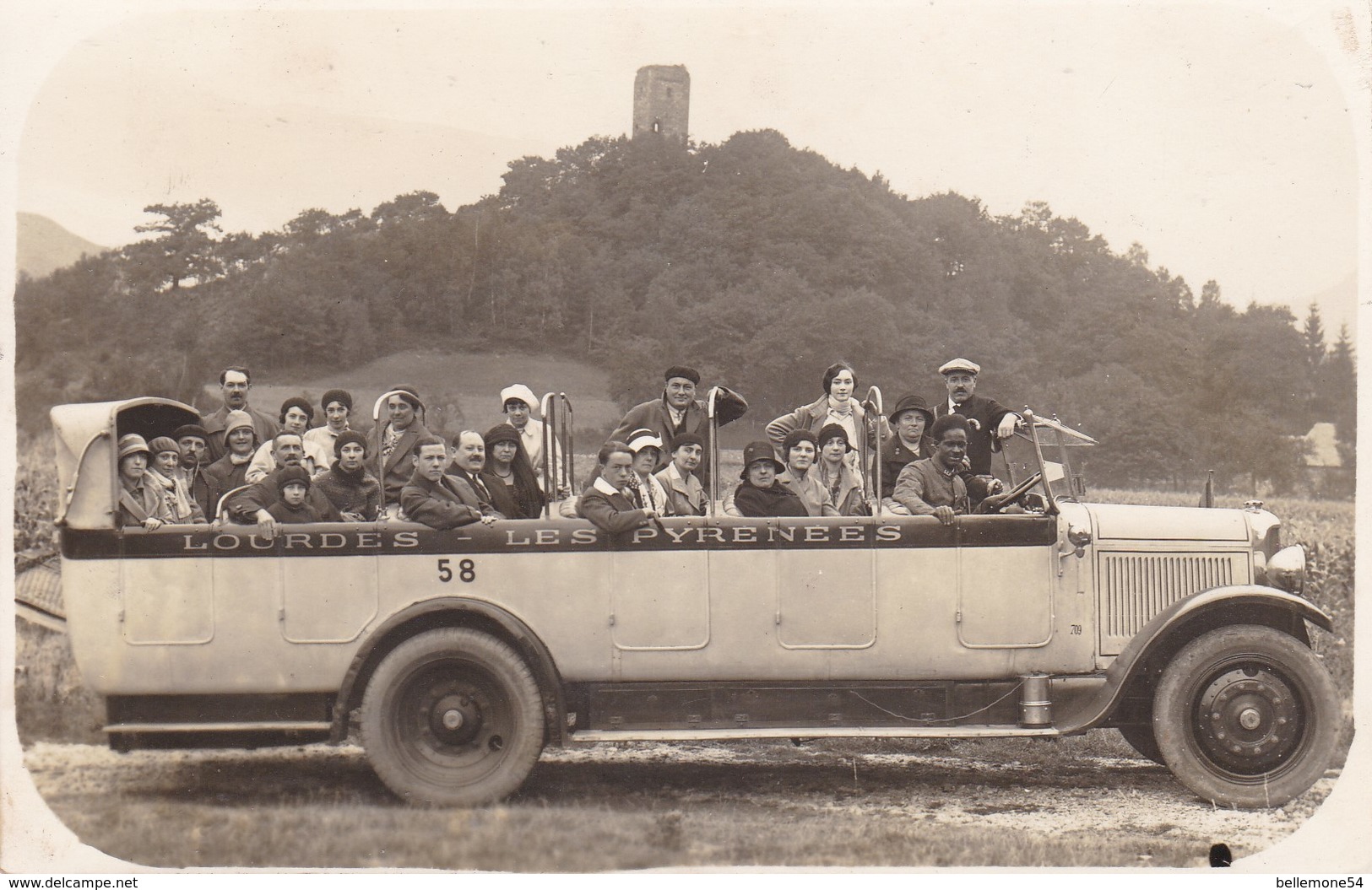 Carte Photo Dept 65 - Lourdes - BUS AUTOBUS CAR AUTOCAR N°58 TOURISTES (voir Scan Recto-verso) - Lourdes