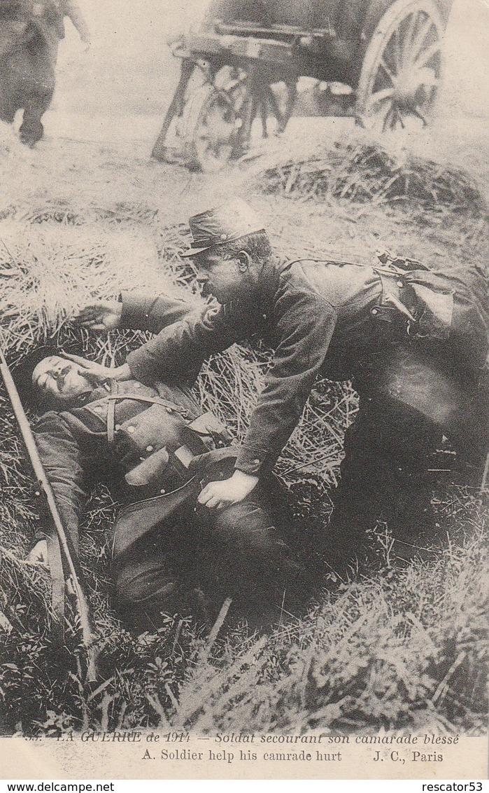 Rare Cpa Soldat Secourant Son Camarade Blessé - 1914-18