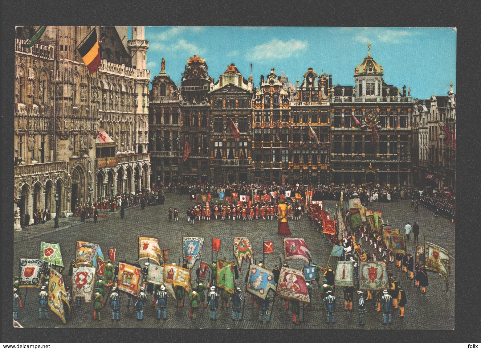 Bruxelles - Grand'Place - Groupe De L'Ommegang, Drapeaux Des Corporations - Feesten En Evenementen