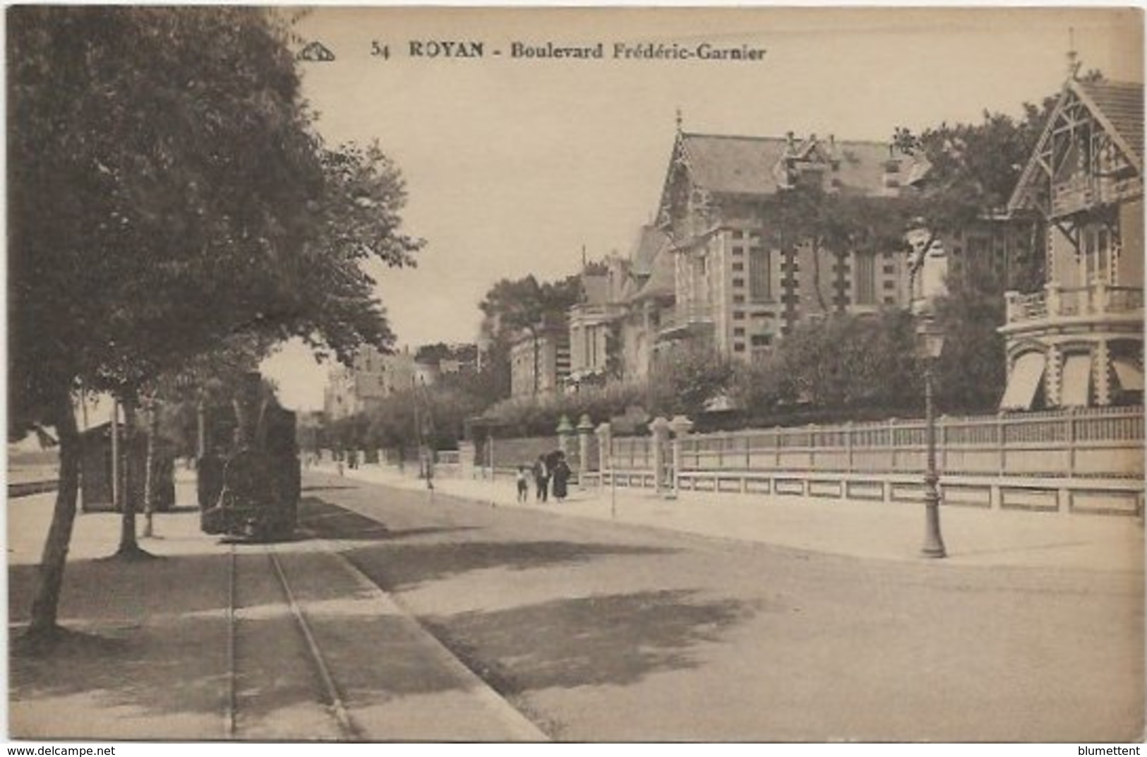 CPA 54 - Chemin De Fer Train Tramway Boulevard Fédéric-Garnier ROYAN 17 - Royan