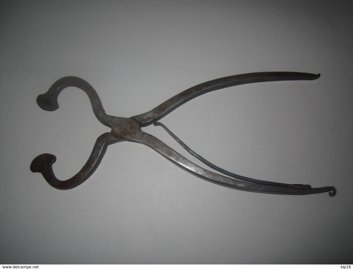 Pre 1940 ESTONIA, VINTAGE HAND FORGED SUGAR TONGS - Sucres