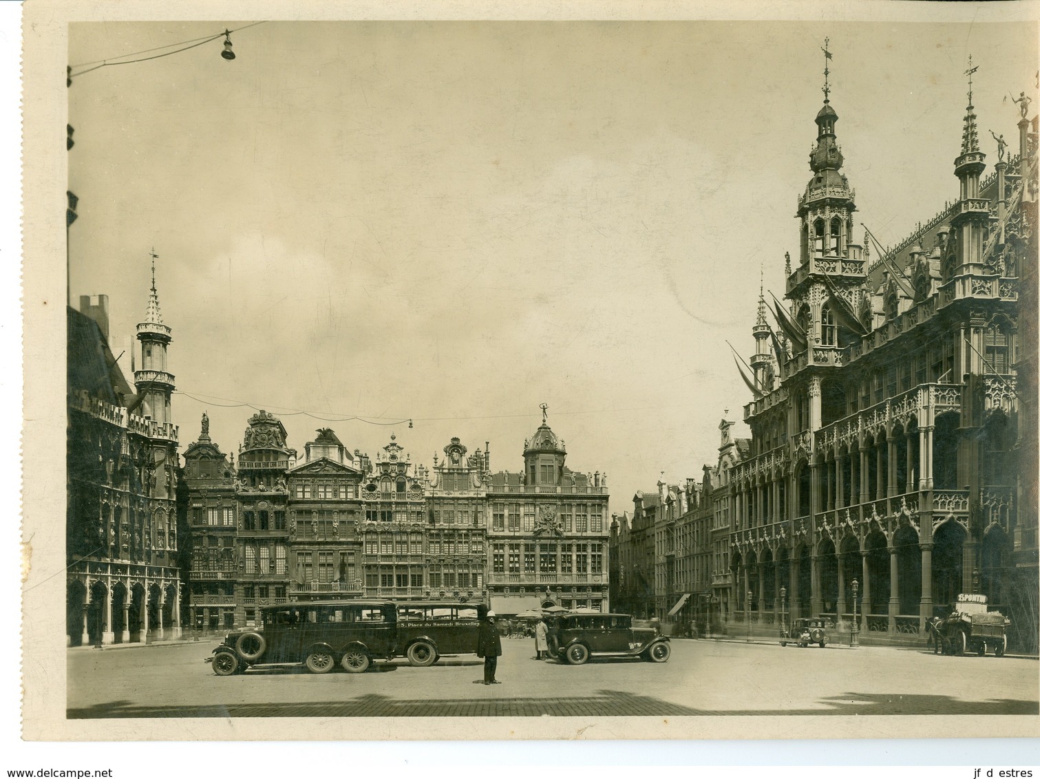 Bruxelles Grand'Place Avec Grand Taxis Cars Vers 1930 Impression Brillante Sur Carton Vernis Vers 1930 24,4 X 17,5 Cm - Autres & Non Classés