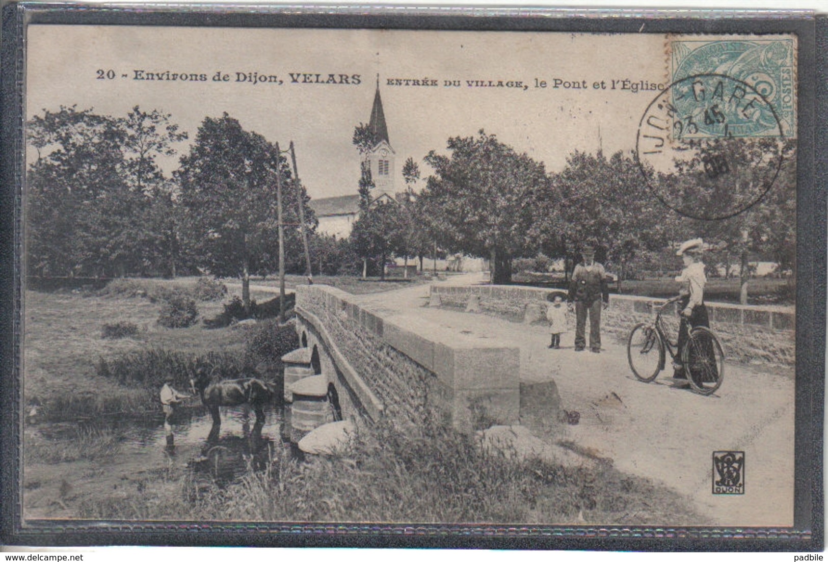 Carte Postale 21. Velars Près Dijon Entrée Du Village  Pont Et L'église Cycliste Animée Très Beau Plan - Autres & Non Classés