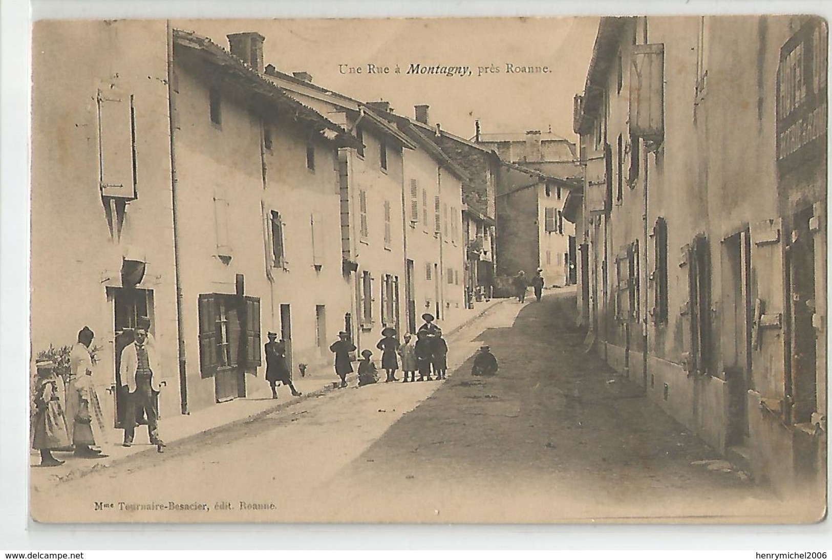 42 Loire - Une Rue A Montagny Animée Près Roanne 1904 - Roanne