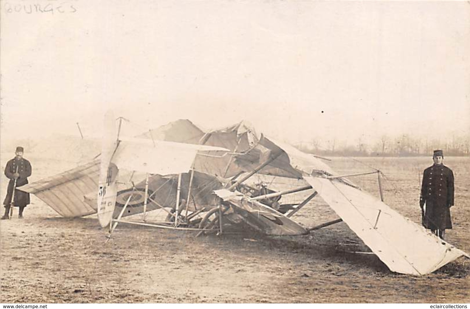 Bourges     18    Accident D"avion                   (lire Le Texte Carte Photo Voir Scan) - Bourges