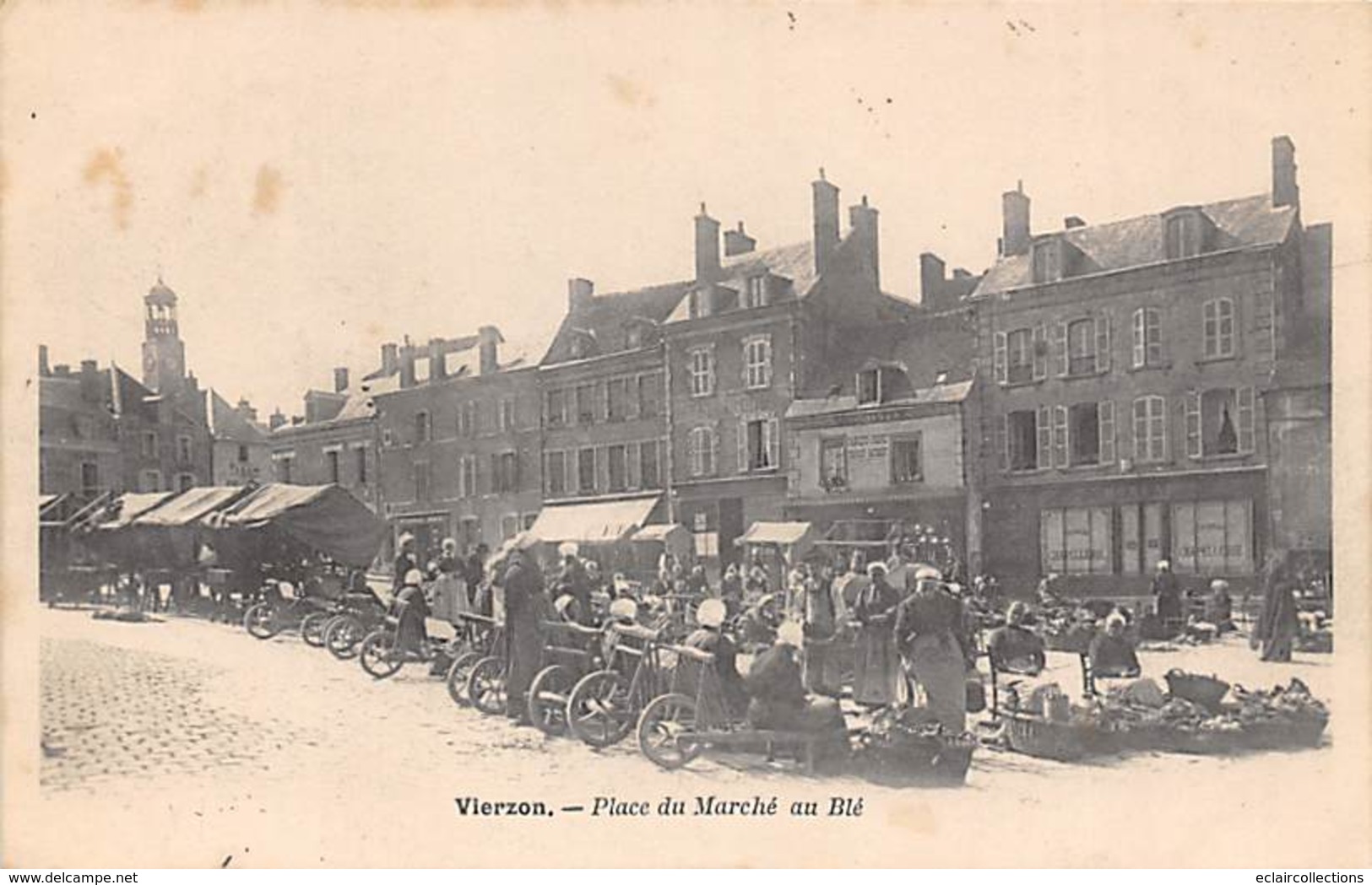 Vierzon    18         Place Du Marché Au Blé      (Voir Scan) - Vierzon