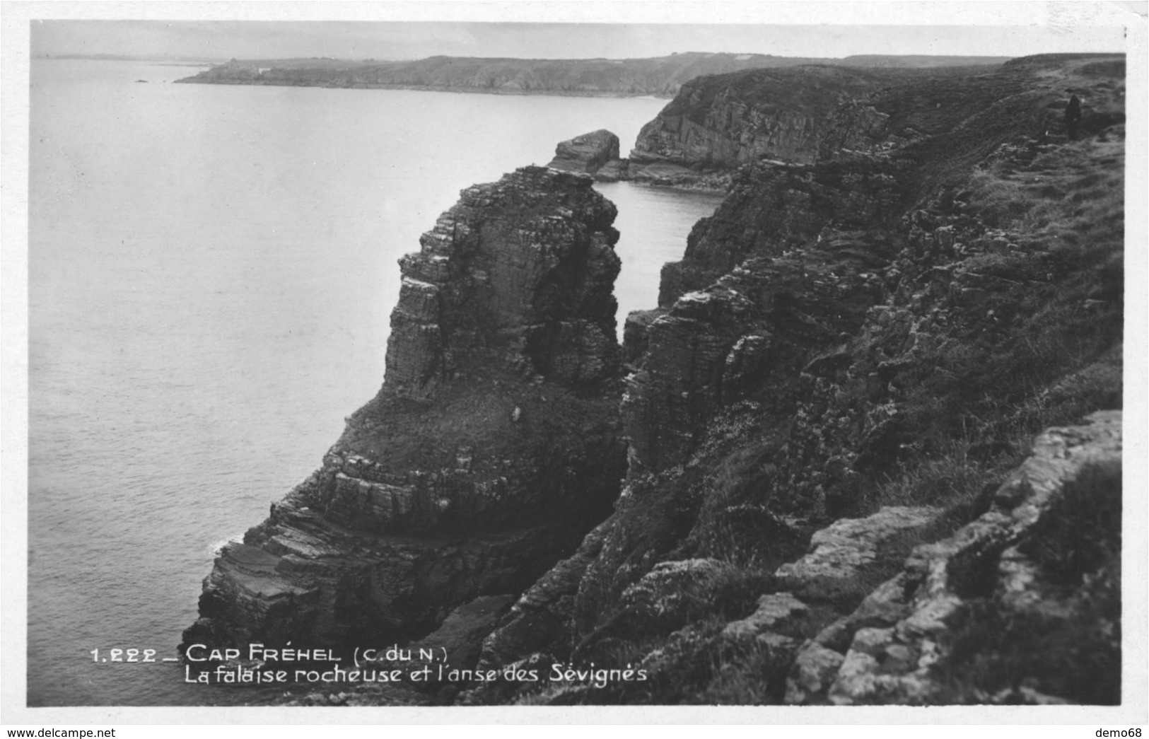 Bretagne CAP FREHEL La  Falaise Rocheuse Et L'Anse Des Sévignés - Bretagne