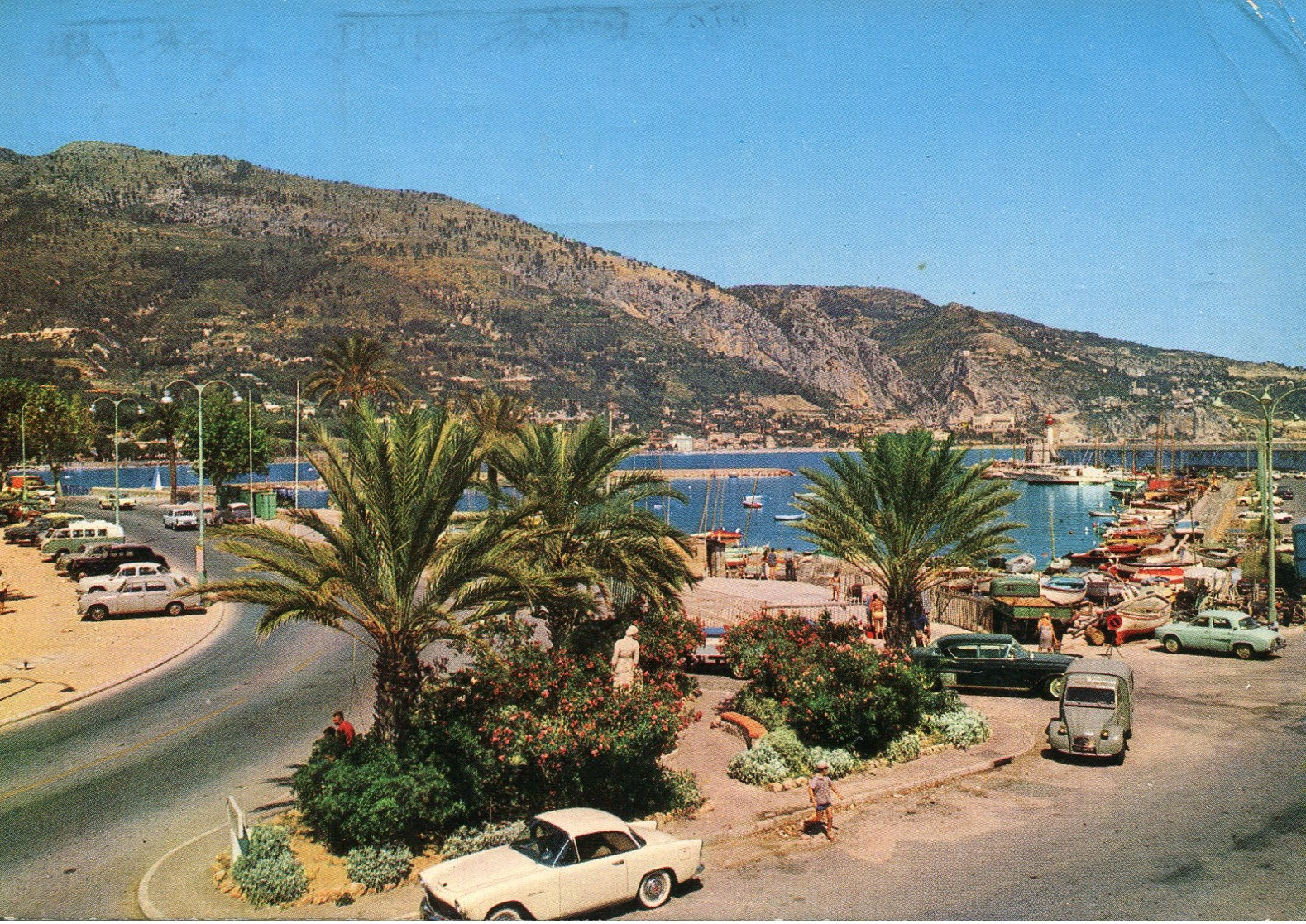 06 - MENTON - Un Coin Du Port, Dans Le Fond, La Frontière Et L'Italie - Menton