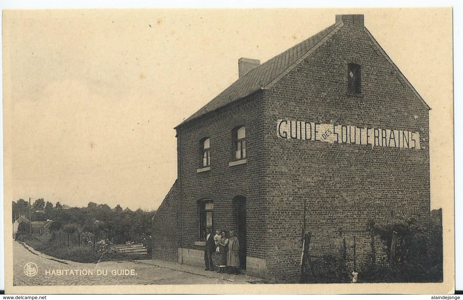 Folx-les-Caves - Grandes Champignonnières - Propriètaire : Ch. Racourt - Orp-Jauche