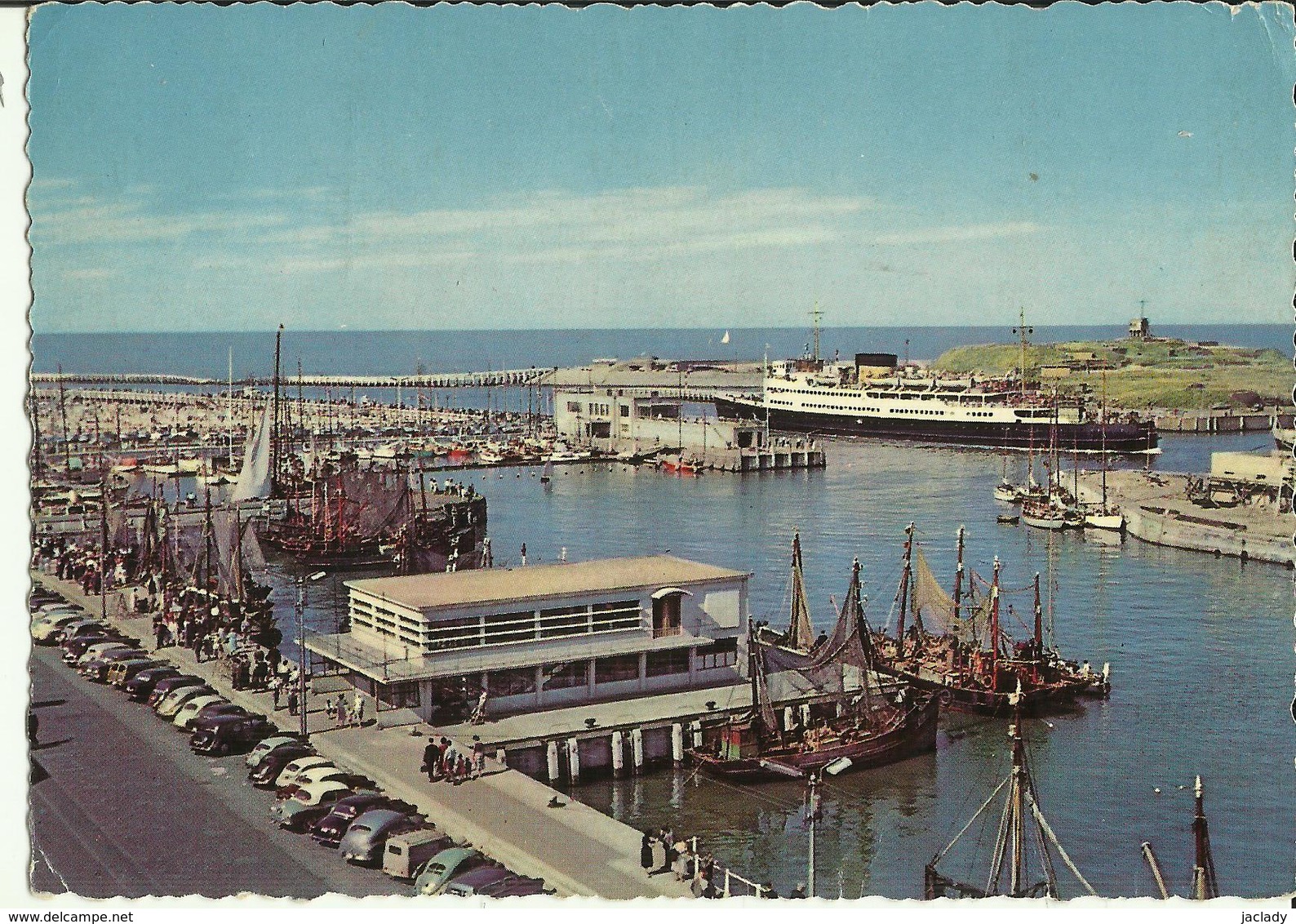 Ostende -- Entrée Du Port - Yacht Club Et Bassin De Pêche.   ( 2 Scans ) - Oostende