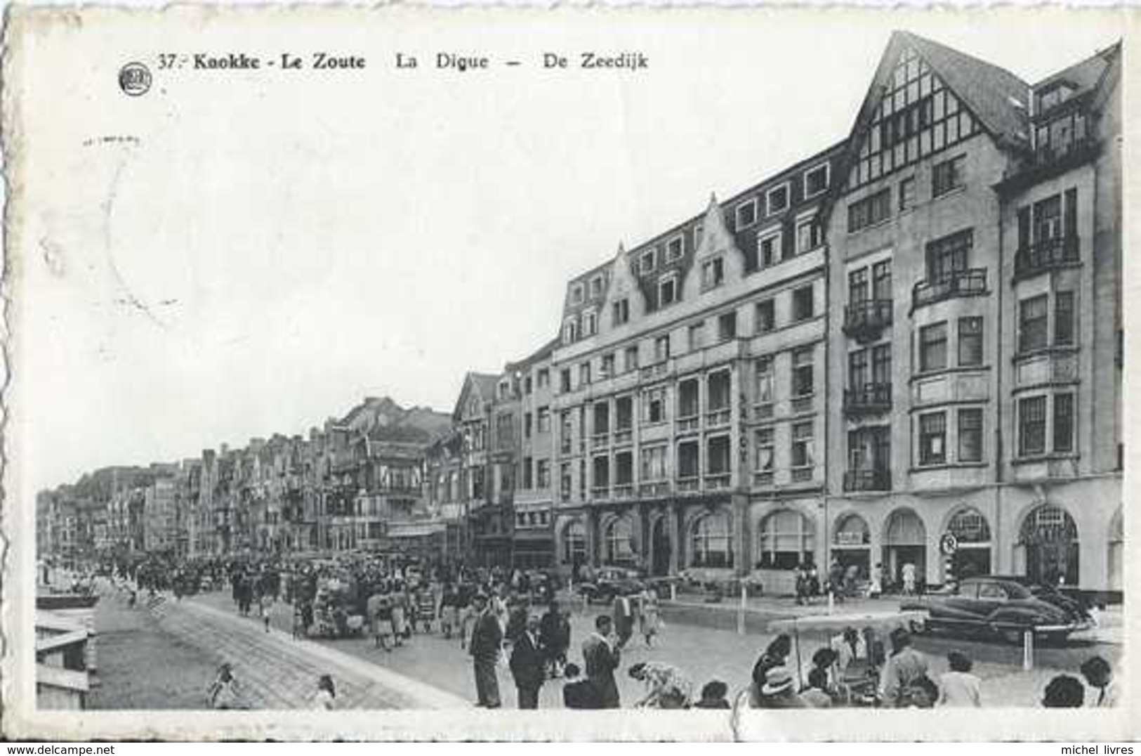 Knooke-Zoute - De Zeedijk - La Digue - Circulé En 1950 - Animée - BE Léger Défaut Bas - Knokke