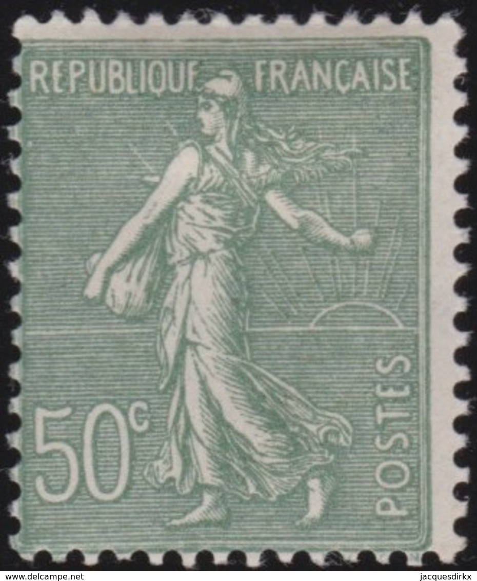 France  .      Yvert    .     198         .     *   .     Neuf Avec Charniere  .   /   .  Mint-hinged - Unused Stamps