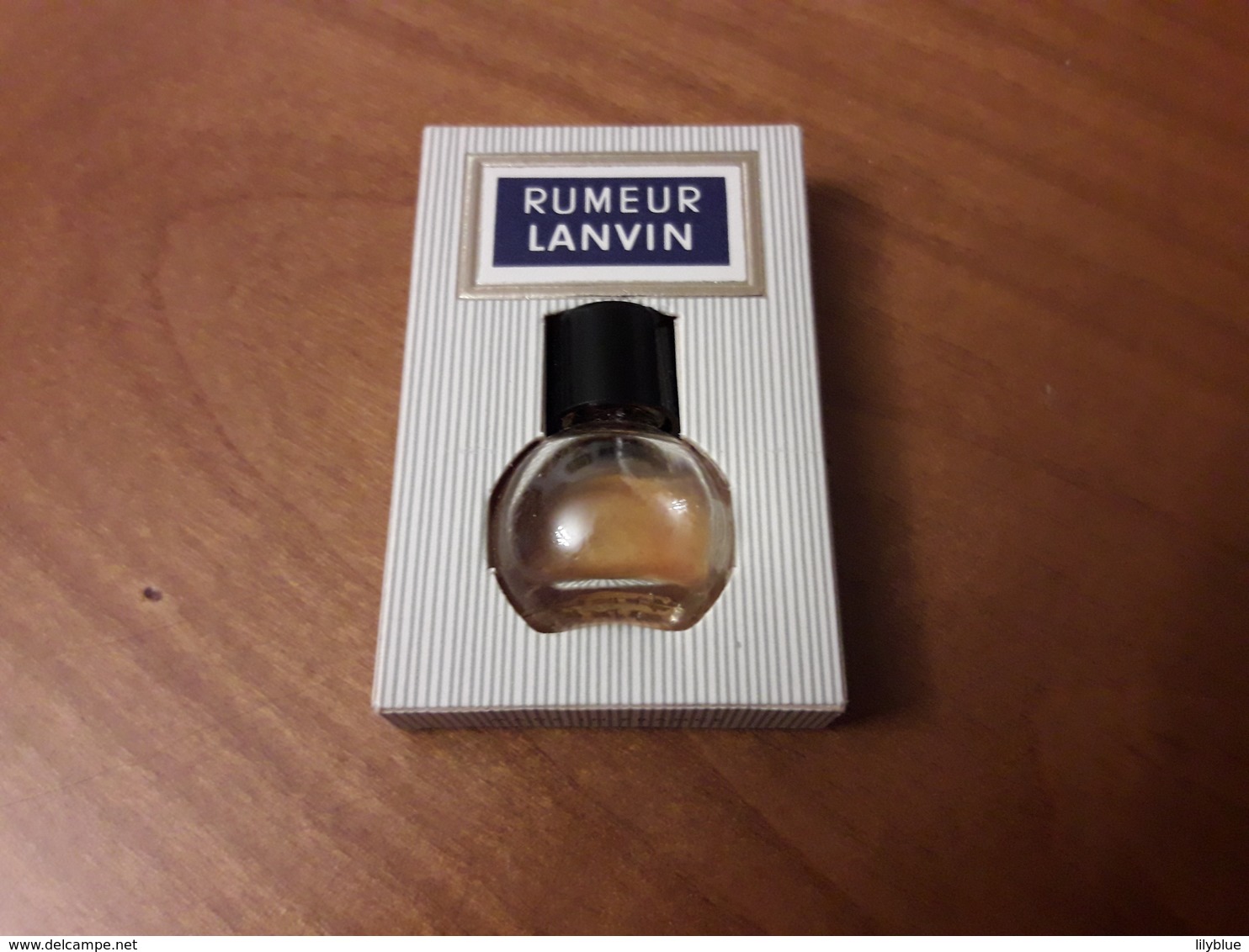 RUMEUR  De LANVIN  Très Ancienne Et Très Rare " Boule Tronquée "  Insérée Dans Sa Boîte - Parf.1ml Bouchon Noir Siglé . - Miniatures (avec Boite)