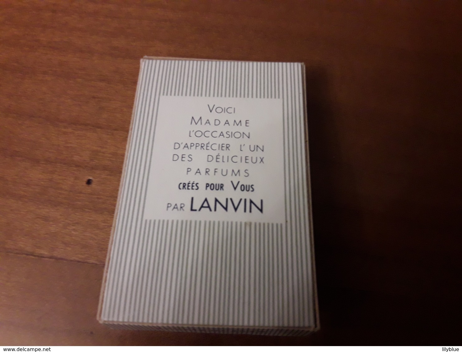 RUMEUR  De LANVIN  Très Ancienne Et Très Rare " Boule Tronquée "  Insérée Dans Sa Boîte - Parf.1ml Bouchon Noir Siglé . - Miniatures (avec Boite)