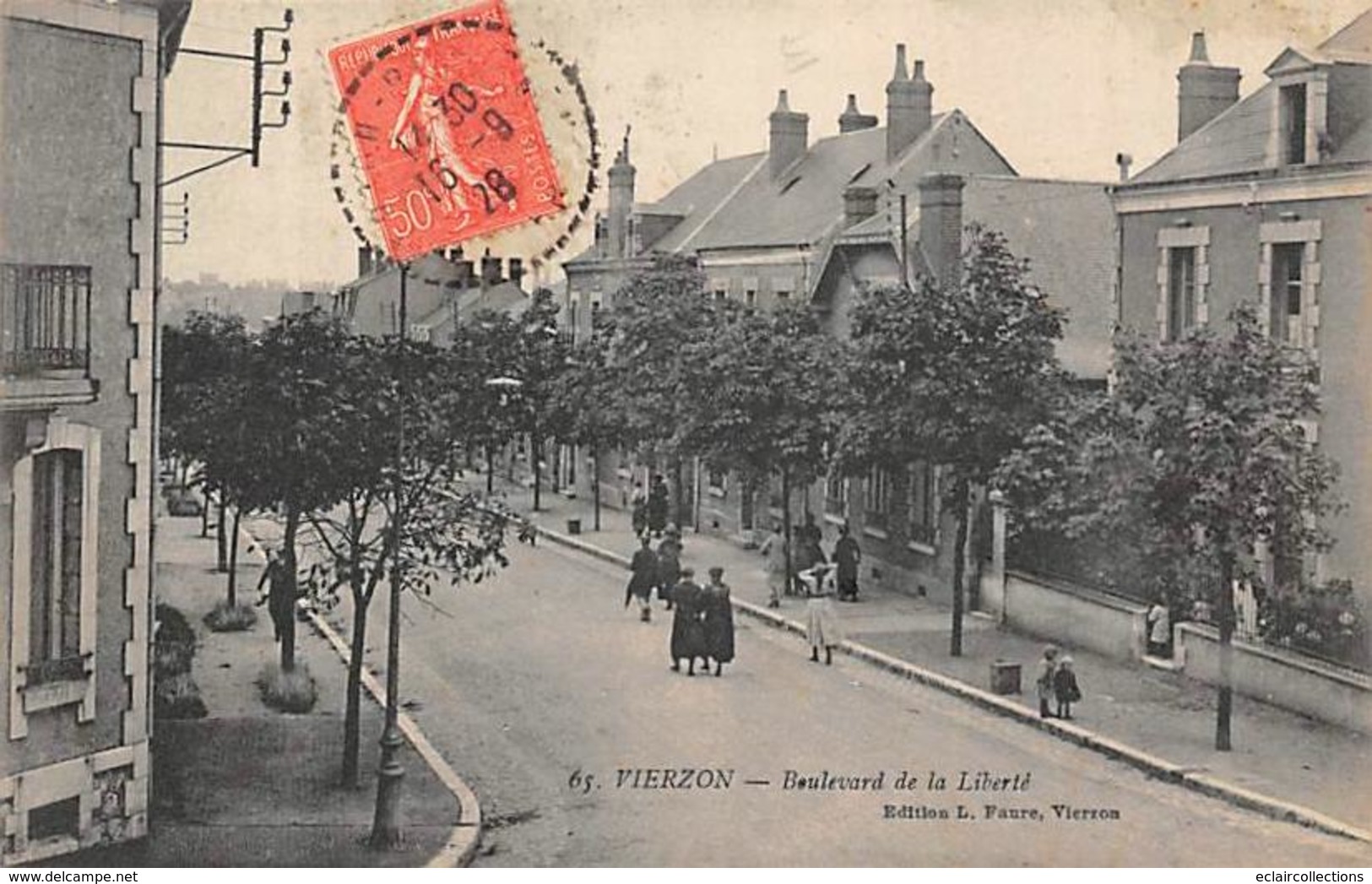 Vierzon    18       Lot de 18 cartes . Rues,Marché,Lavoirs.   (voir scan)