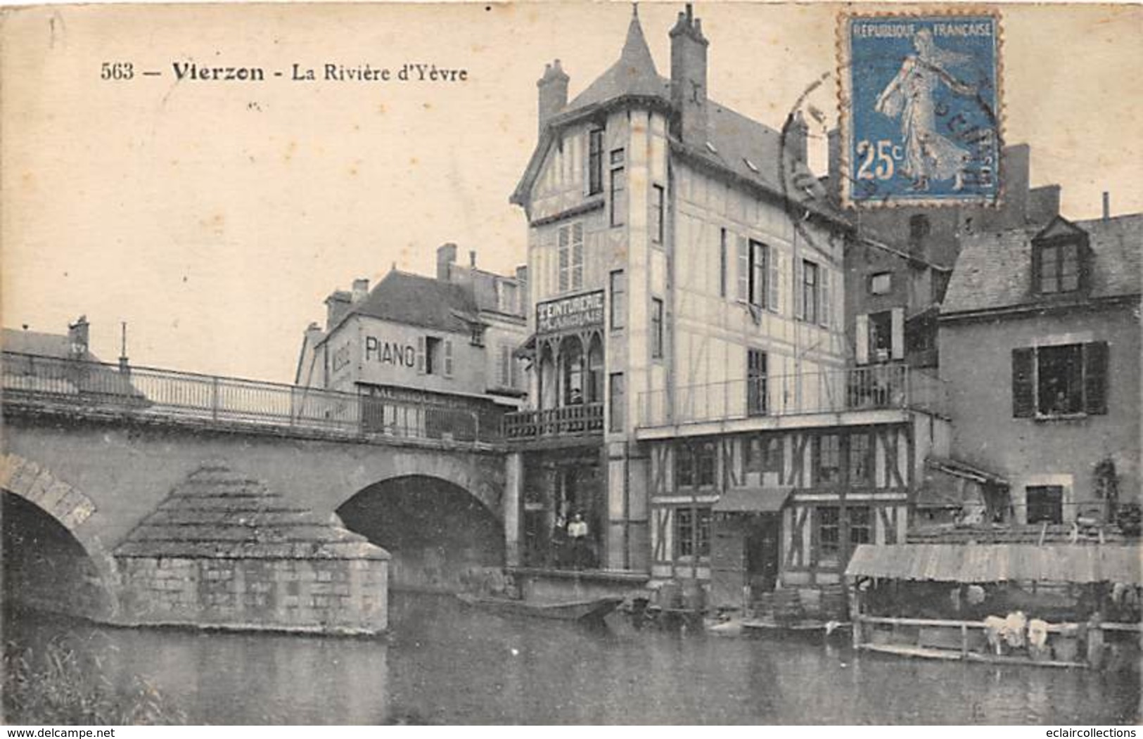 Vierzon    18       Lot de 18 cartes . Rues,Marché,Lavoirs.   (voir scan)