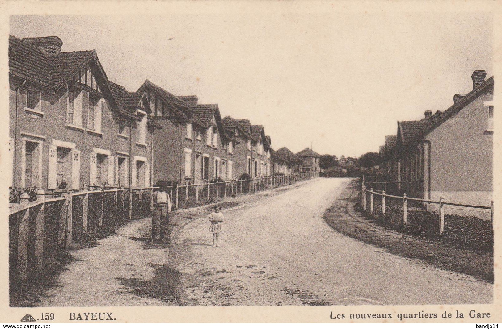 Bayeux -les Nouveaux Quartiers De La Gare - Scan Recto-verso - Bayeux