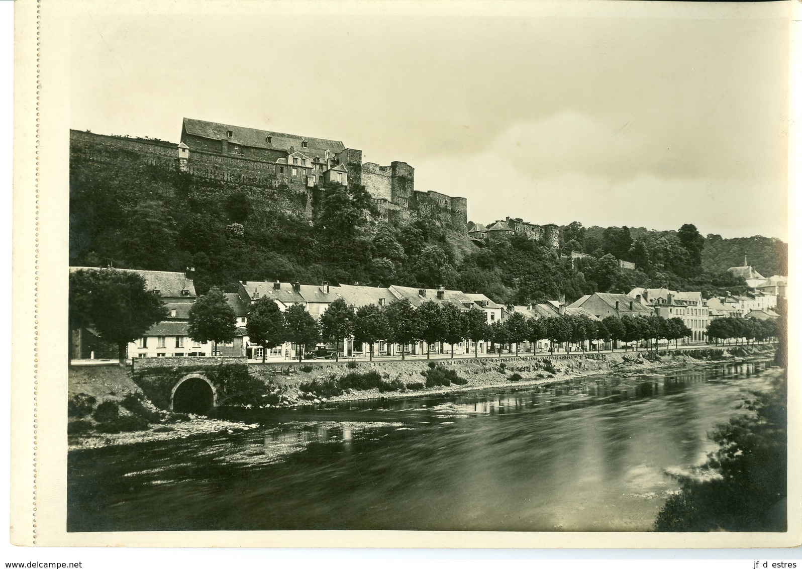 Bouillon La Semois Et Le Château Impression Brillante Sur Carton Vernis Vers 1930 24,4 X 17,5 Cm - Autres & Non Classés