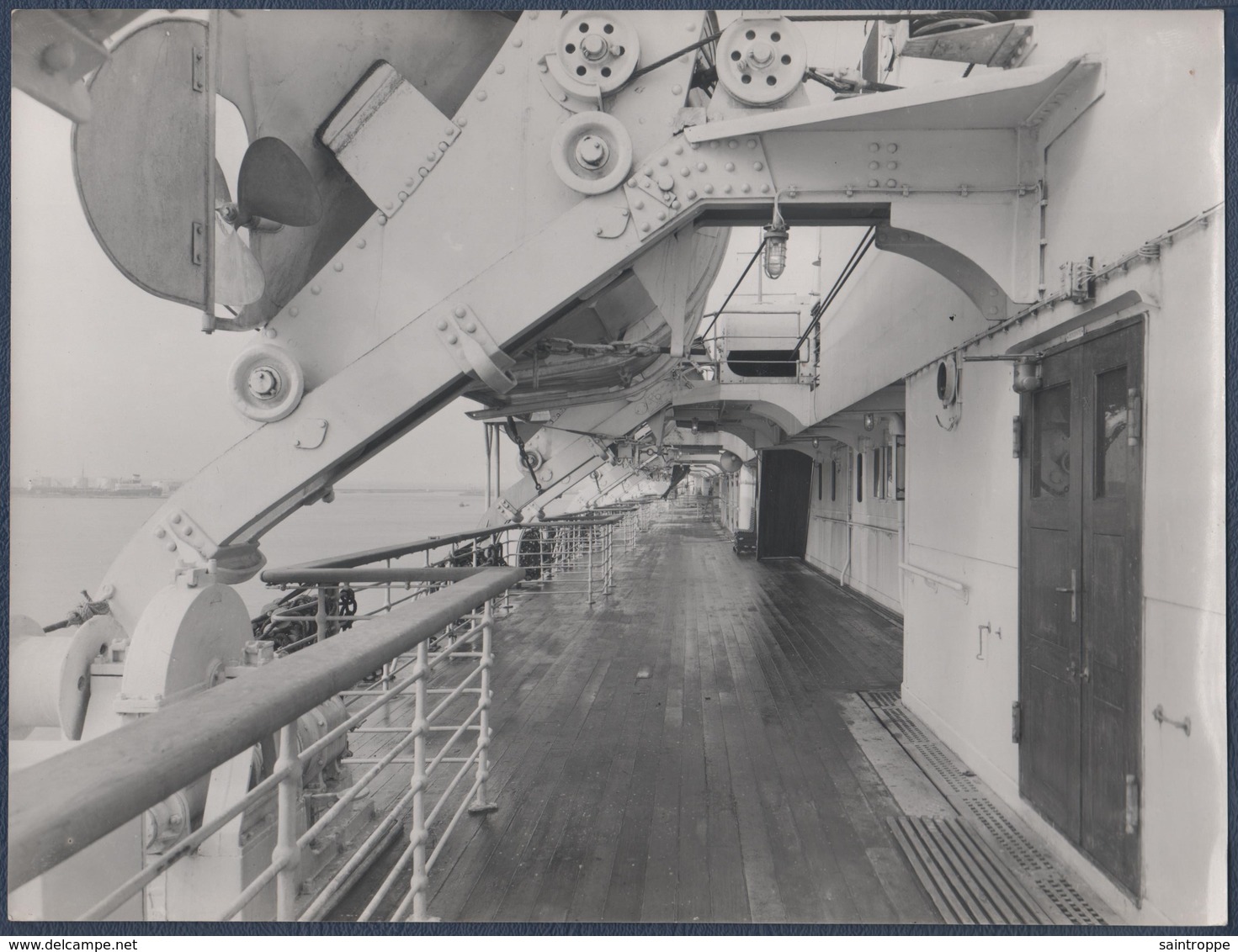 Grande Photo 17 X 22,5. Bateau.Paquebot "Liberté".Un Des Ponts.Photo Desboutin. - Bateaux