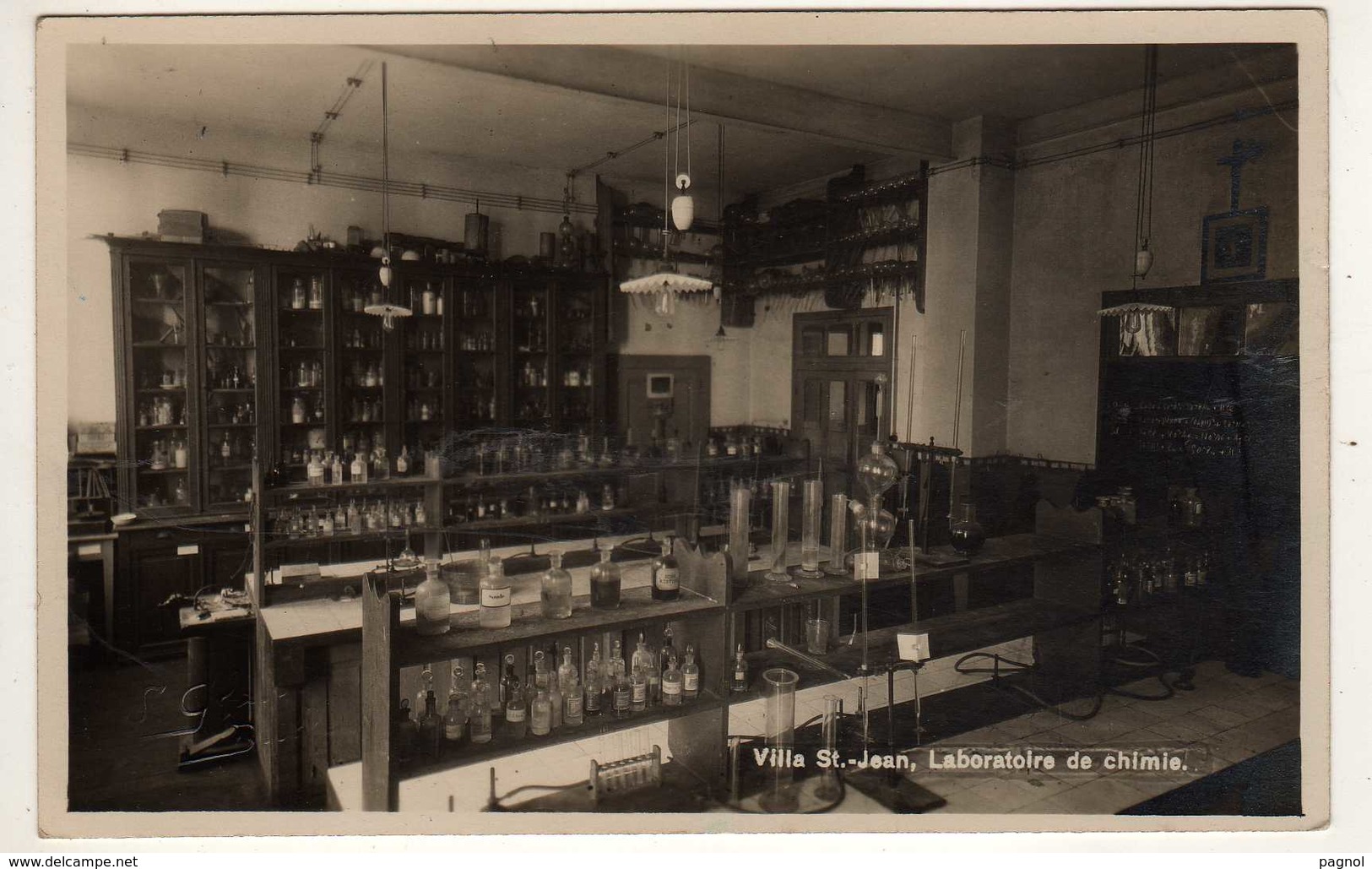 Suisse : Fribourg : Villa Saint-Jean : Laboratoire De Chimie - Fribourg