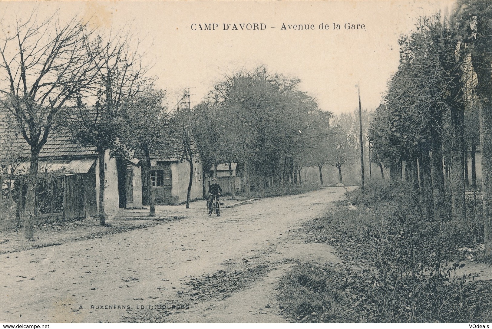 CPA - France - (18) Cher - Camp D'Avor - Avenue De La Gare - Avord