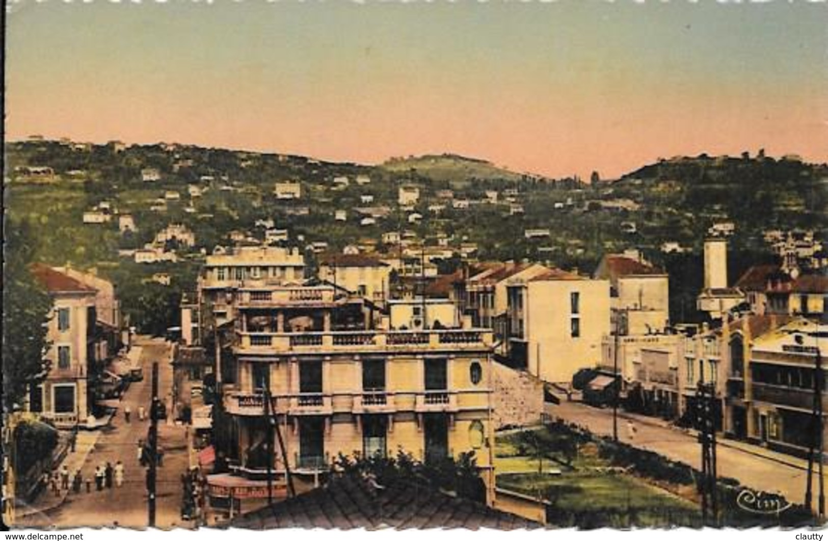 Cpa 06 Golf Juan , Avenue De La Gare Et Du Midi ,  écrite 1944 - Vallauris