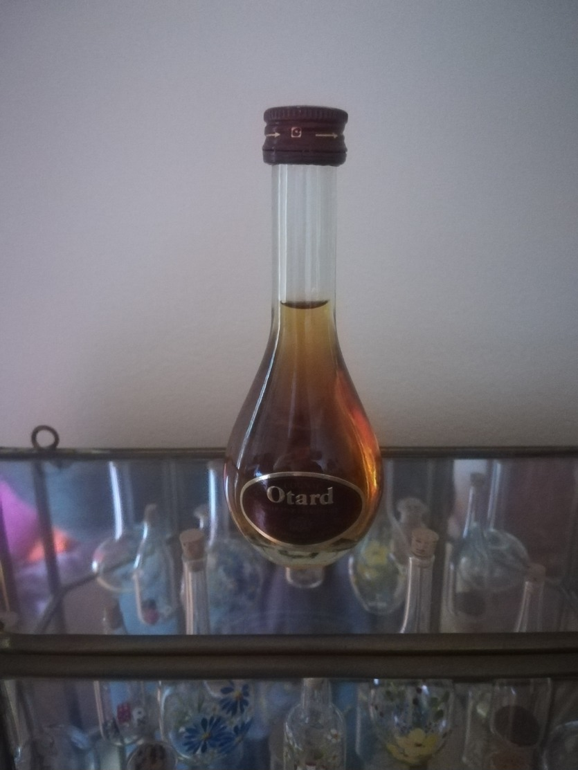 MIGNONNETTE ANCIENNE - COGNAC OTARD VSOP FINE CHAMPAGNE - CHATEAU DE COGNAC - Mignonnettes