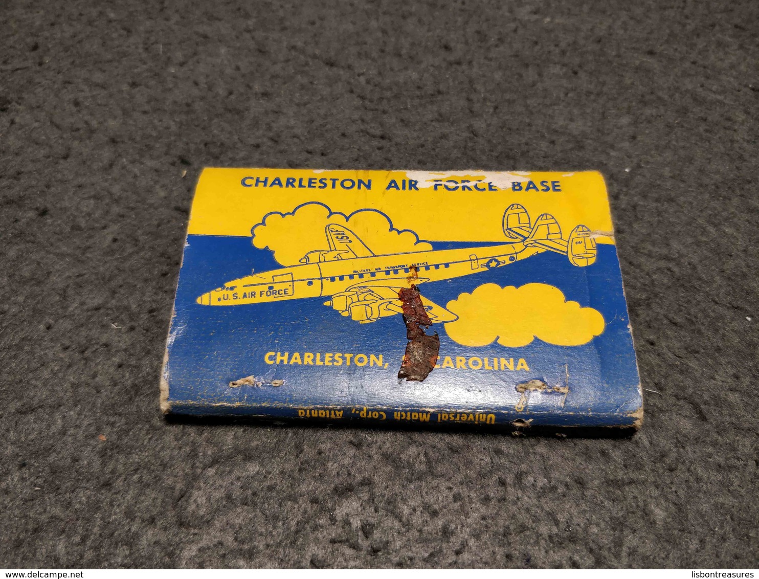 ANTIQUE MATCHBOX MATCHES LABEL ADVERTISING CHARLESTON AIR FORCE BASE MILITARY UNITED STATES - Luciferdoosjes