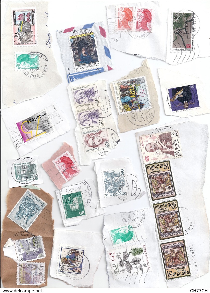 LOT 300 TIMBRES SUR DECOUPES D'ENVELOPPES -scans joints -MONDE dont France Allemagne Suisse Espagne Italie Amériques etc