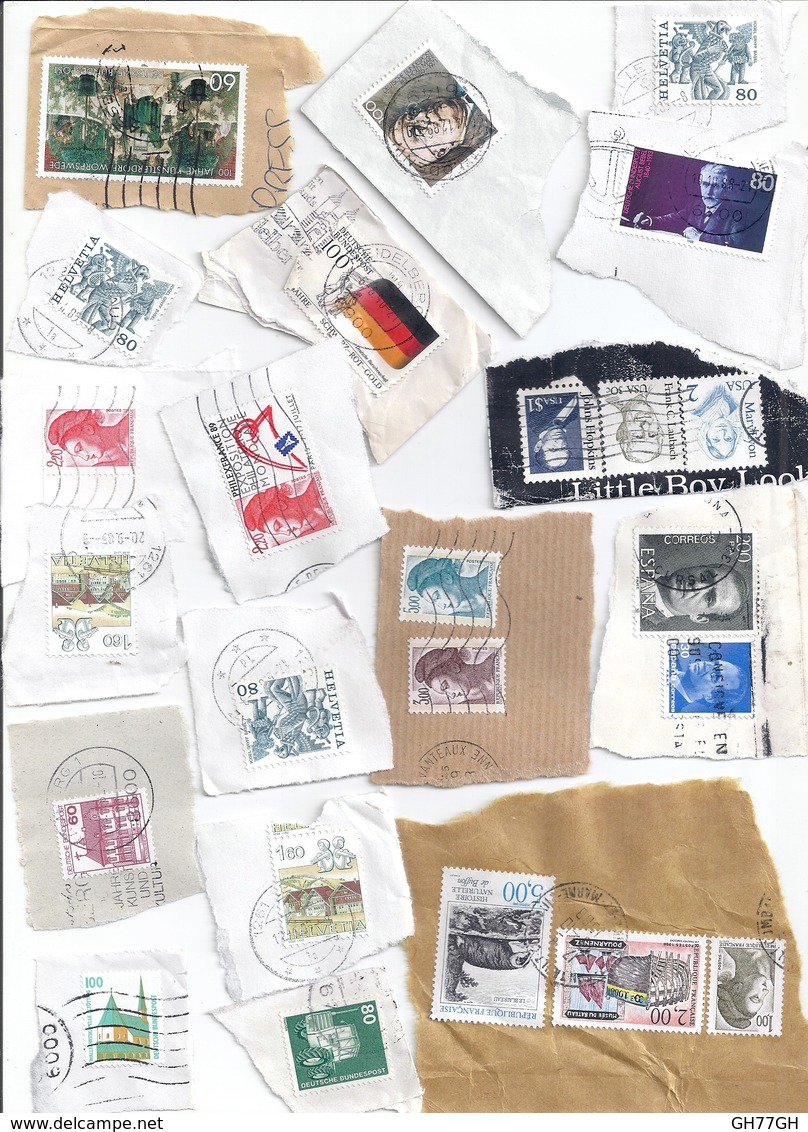 LOT 300 TIMBRES SUR DECOUPES D'ENVELOPPES -scans joints -MONDE dont France Allemagne Suisse Espagne Italie Amériques etc