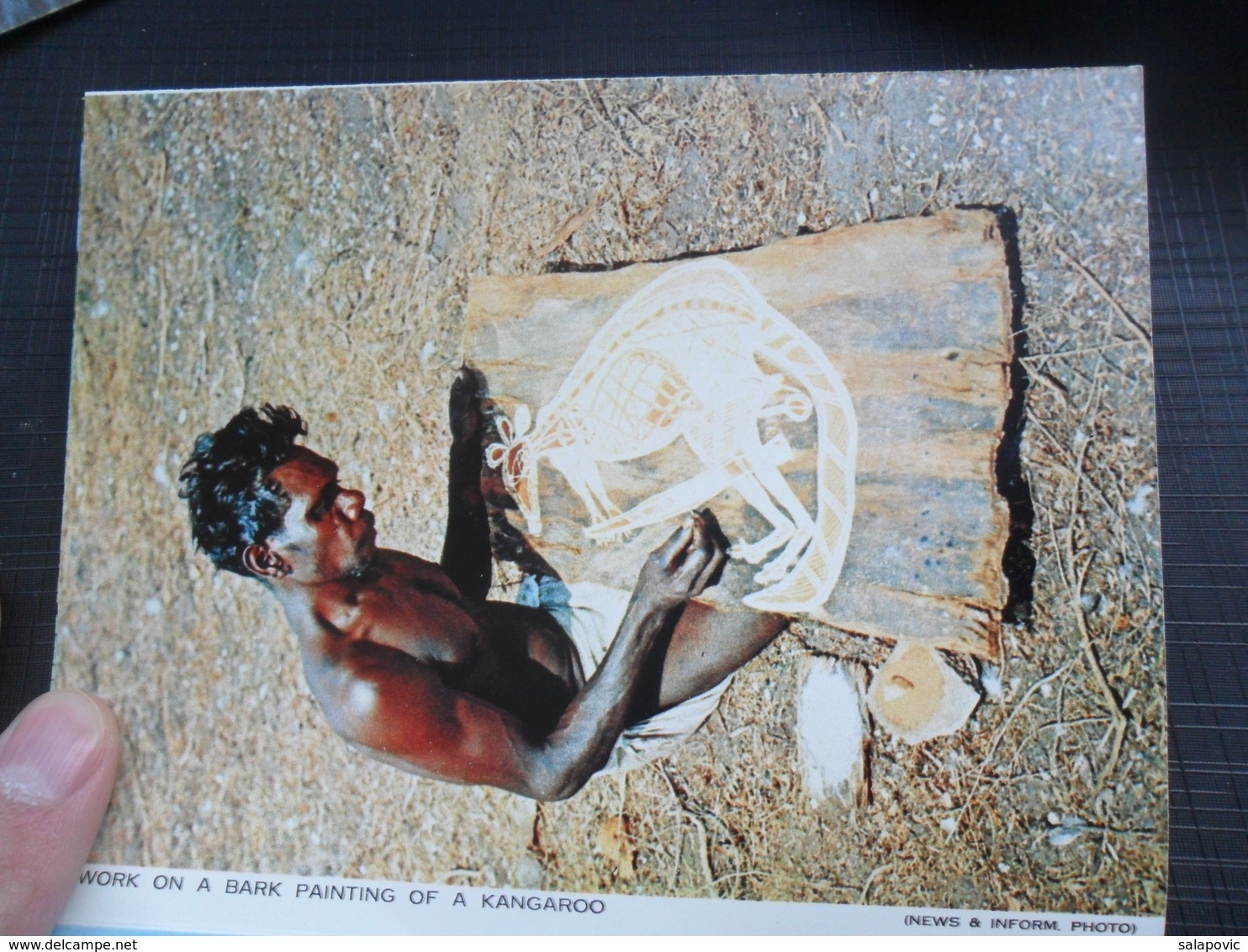 AUSTRALIAN ABORIGINES FULL COLOR PICTURES OF AUSTRALIAN NATIVES, BOOKLET, 12 PHOTO - Aborigènes