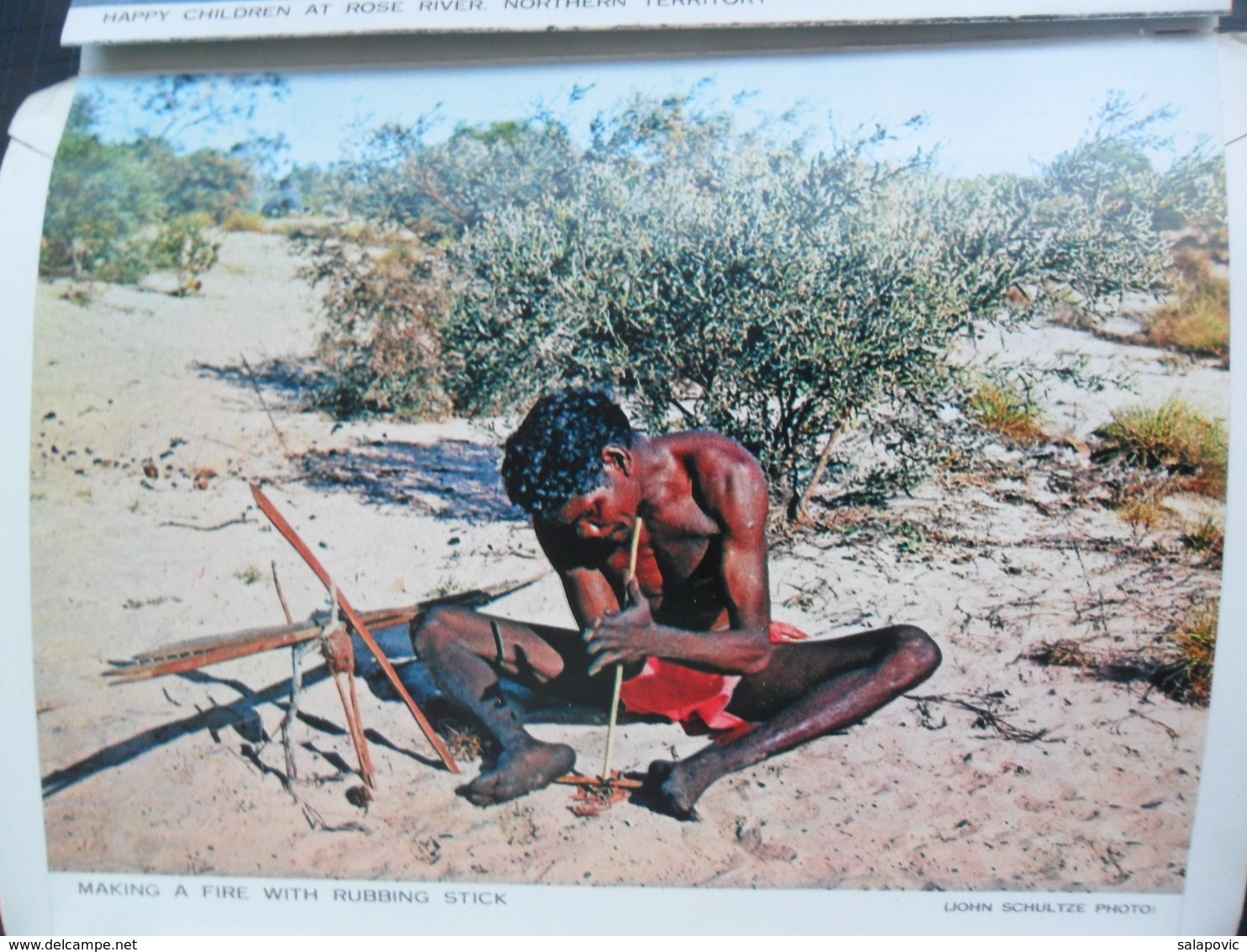 AUSTRALIAN ABORIGINES FULL COLOR PICTURES OF AUSTRALIAN NATIVES, BOOKLET, 12 PHOTO