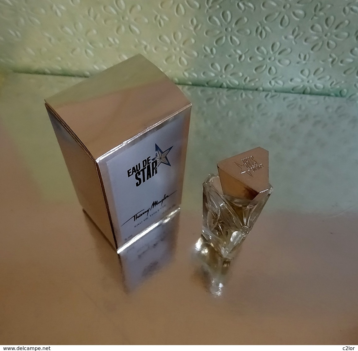 Miniature  "EAU De STAR " De THIERRY MUGLER  Eau De Toilette 5 Ml Dans Sa Boite (M076-2) - Miniatures Femmes (avec Boite)