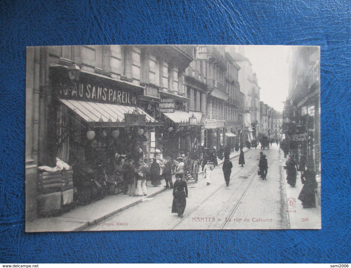 CPA 44 NANTES LA RUE DU CALVAIRE COMMERCES ANIMEE - Nantes