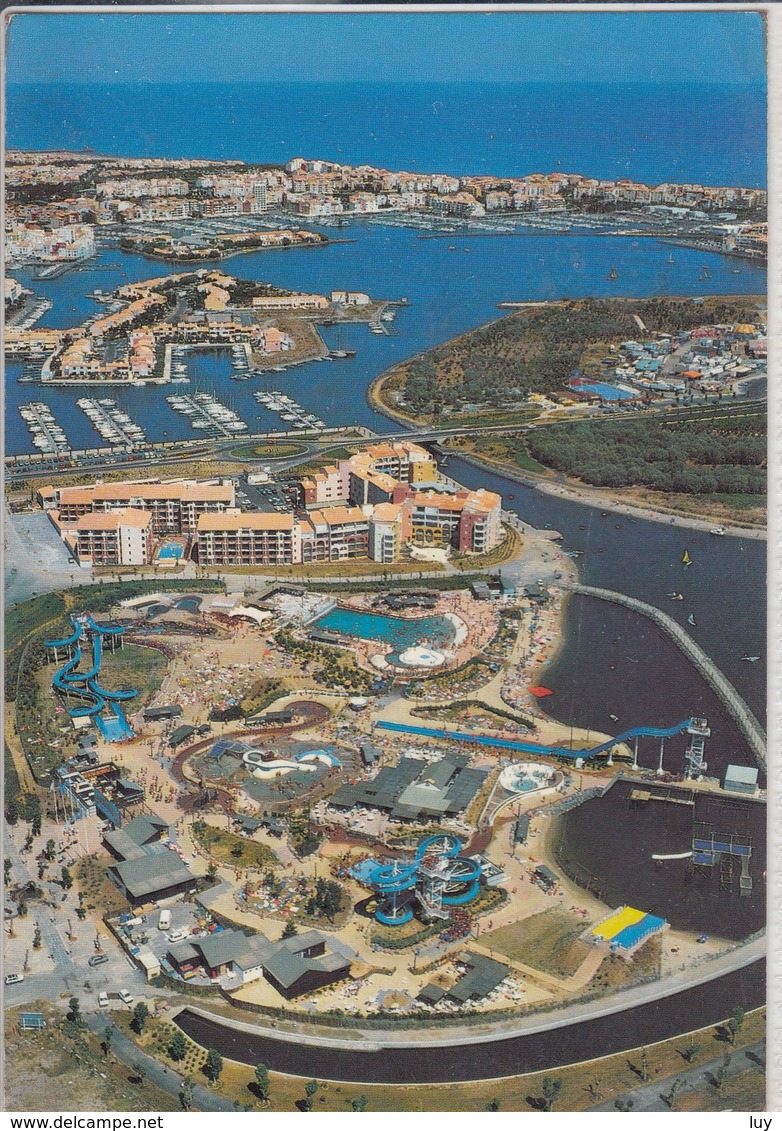 CAP D'AGDE HERAULT  VUE AERIENNE D'AQUALAND  EN ARIERE PLAN LE PORT - Autres & Non Classés