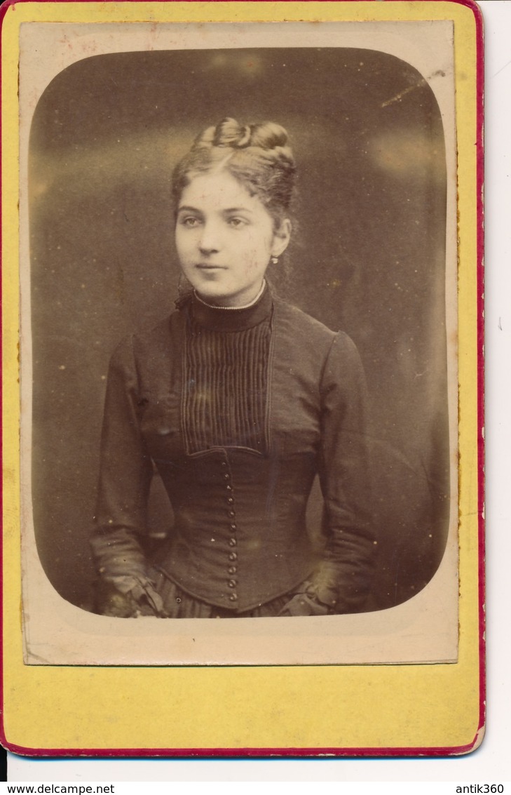 Photo Ancienne Portrait D'une Jolie Jeune Femme Fin XIXe Photographie Format 8,5x13cm - Sonstige & Ohne Zuordnung