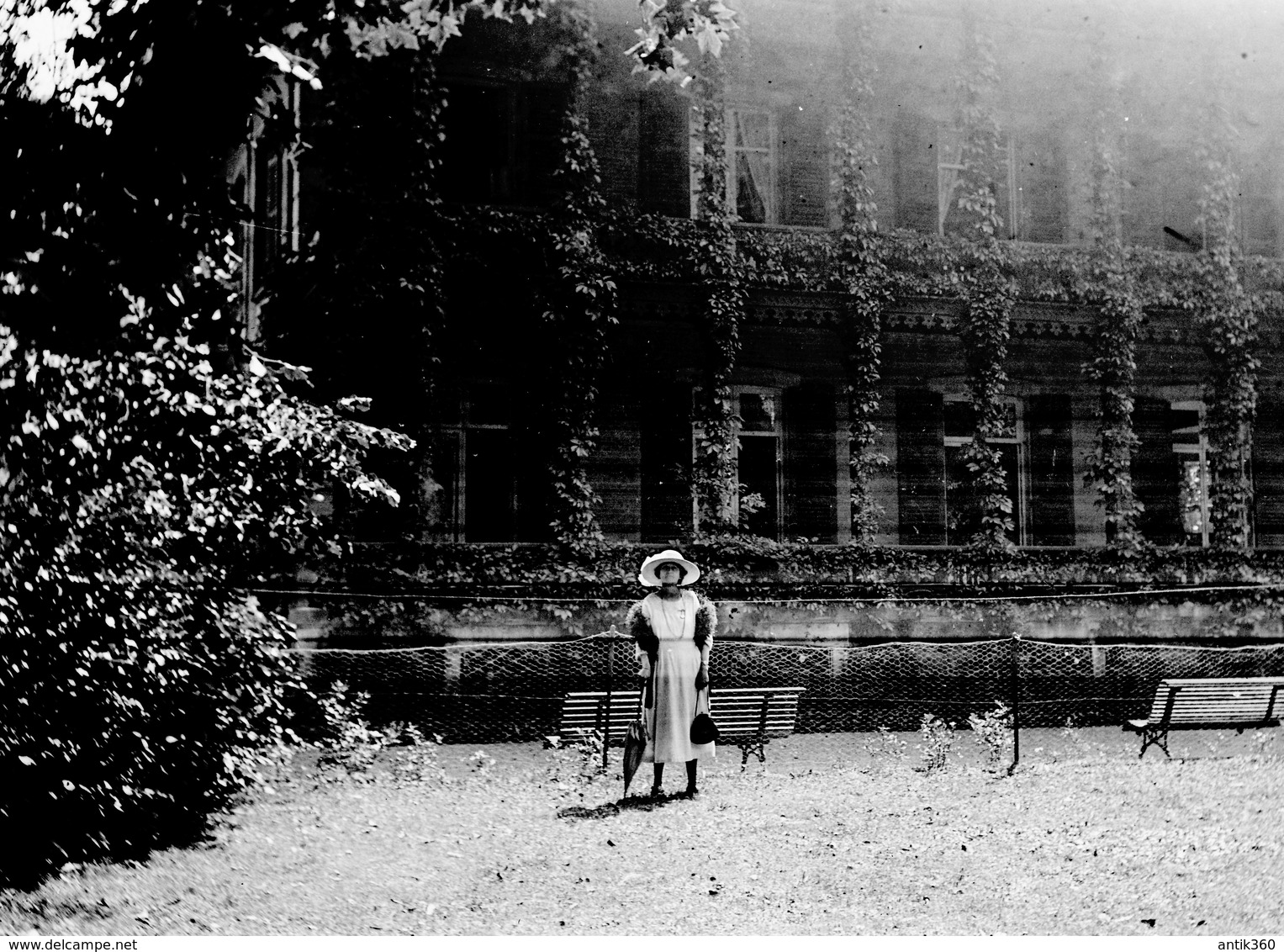 Photo Ancienne Amateur Circa 1900 Négatif Sur Verre Le Chalet De L'Empereur à Vichy - Sonstige & Ohne Zuordnung