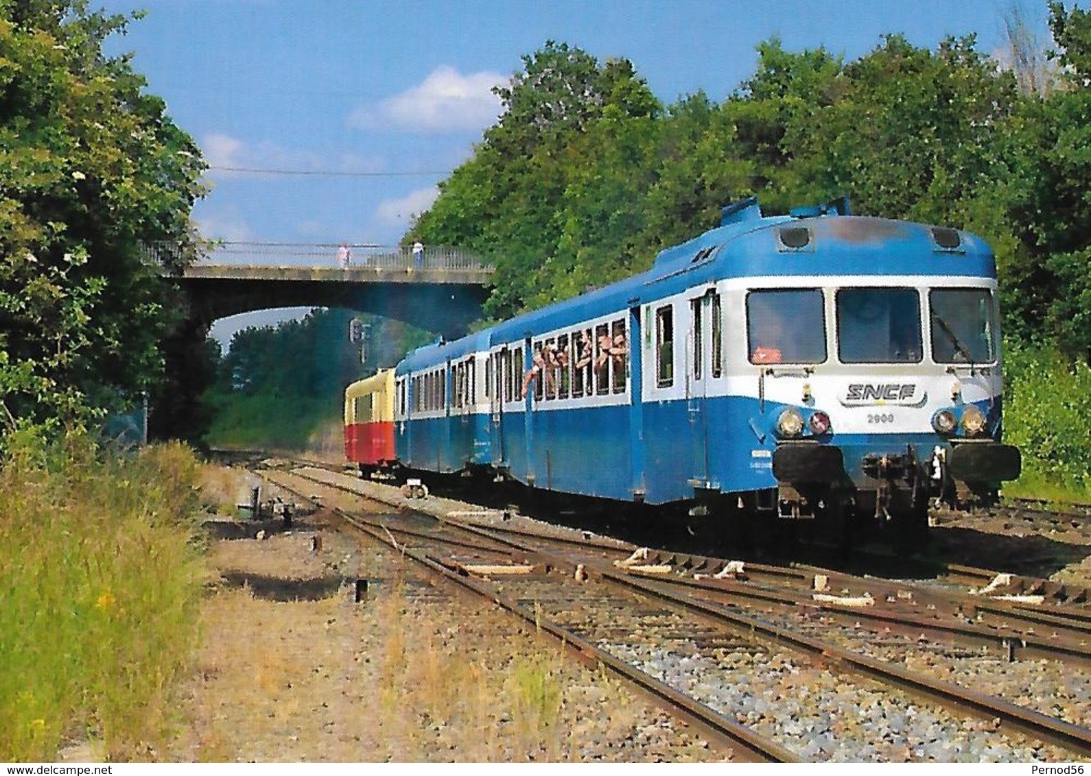 TRAIN Montlucon Lapeyrouse  X 2900  X 2844  X 2403 - Trains